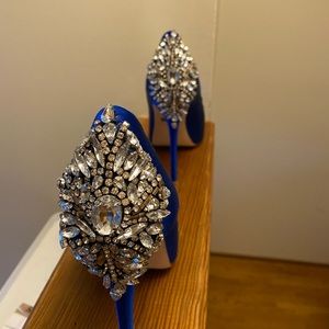 Badgley Mischka Sapphire Peep-toe Pump